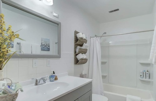 Belmont Apartamento | Adorable two-bedroom in Belmont neighborhood