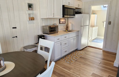 West Dennis Cabaña | Adorable Unique Rental in West Dennis, MA Unit 5