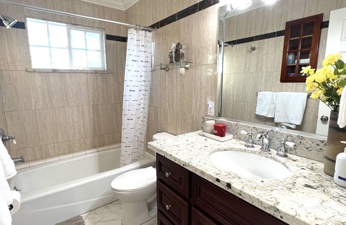 Garden Grove Casa | Adorable vacation unit near Disneyland