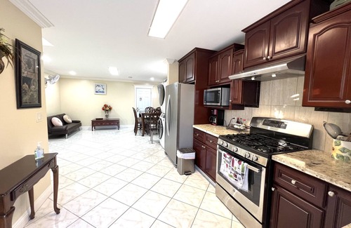 Garden Grove Casa | Adorable vacation unit near Disneyland
