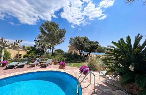 Saint-Aygulf Villa | Adorable waterfront property for 12-14 persons with panoramic sea view