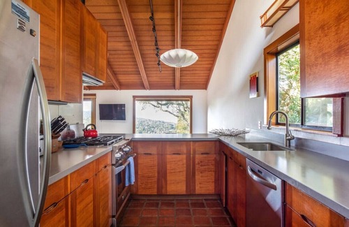 Inverness Casa | Adoring Sol | Stylish Getaway, Scenic Nature Views