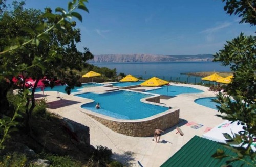 Klenovica Alquiler De RV | Adria Family Zone B 6+1