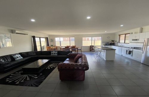 Jurien Bay Casa | Adriana Retreat - Jurien Bay, WA