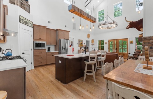 Highlands Casa | Adventure Awaits at This Charming Farmhouse Retreat in Highlands, NC