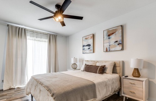 Kemp Casa | Adventure awaits at this trendy lakefront home!