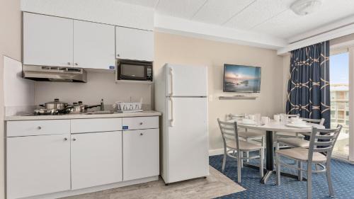 Cape May - Wildwood Hotel | Adventurer Oceanfront Inn