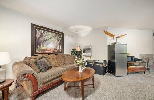 Idaho Springs Apartamento | Adventures at Angel's Landing await you! Apartment in large mountain home for 3.