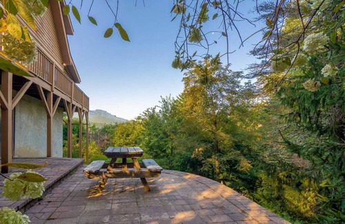 Foscoe Cabina | Cabina 4BR, Vistas del abuelo, Futbolín, Air Hockey, Ubicación central, Boone, Banner Elk, Esquí
