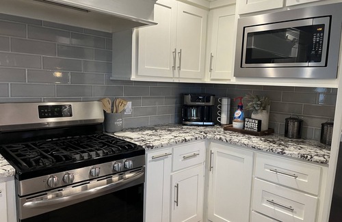 Amarillo Casa | Adversity Home - Open Concept, Firepit and Pacman Machine. Close to I-40/Airport