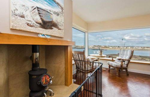 Trearddur Bay Casa | AEL-Y-BRYN-5 BED- DRAMATIC SEA VIEWS - Sleeps 12