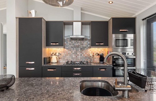 Penally Chalet De Esquí | Ael-Y-Bryn - Luxury Lodge, Hot Tub, Pet Friendly