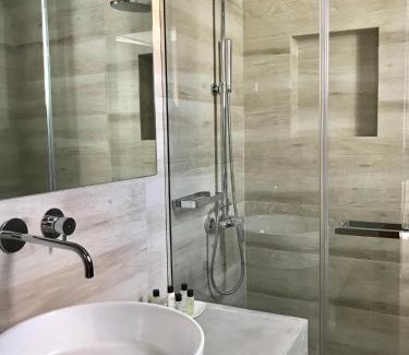 Lakkion Cama Y Desayuno | AELLIA HOTEL & SUITES LEROS