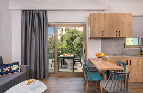 Makrys Tichos Casa | Aequor Luxury Rooms