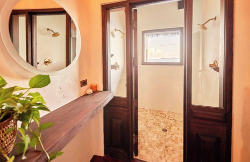 East End Apartamento | Aerial Hope Room