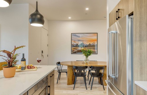 Bend Casa | Aerie Stylish 6 Unit Buyout | 15BDR Near Downtown | Mountain Views + Hot Tub