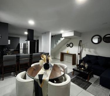 Tlajomulco de Zuniga Casa | Aeropuerto Casa Santa María
