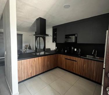 Tlajomulco de Zuniga Casa | Aeropuerto Casa Santa María