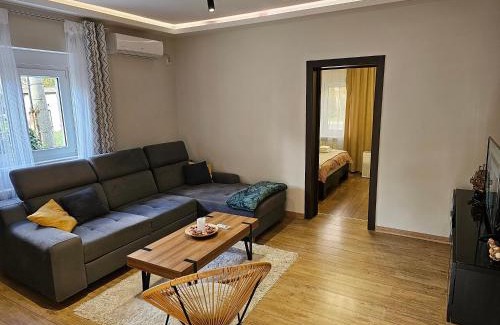 Surcin Apartamento | AeroVista Apartment
