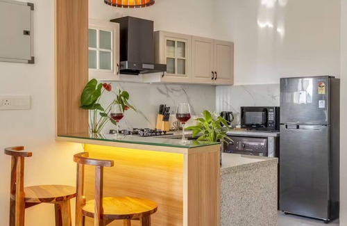 Pilerne Apartamento | Aesthetic 2BHK near Candolim AC comfort & stunning views few minutes from beach