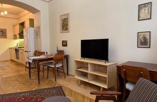 Lviv City Center Apartamento | Aesthetic Apartment Near Main Square