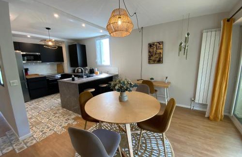 Estanove Casa | Aesthetics - 2 bedrooms and secure parking!
