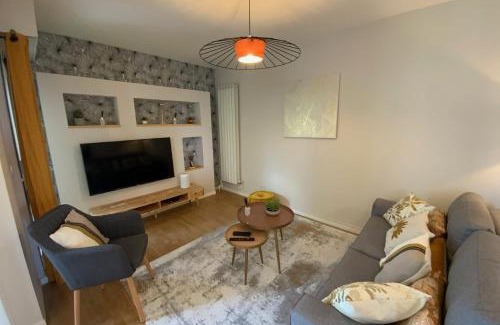 Estanove Casa | Aesthetics - 2 bedrooms and secure parking!