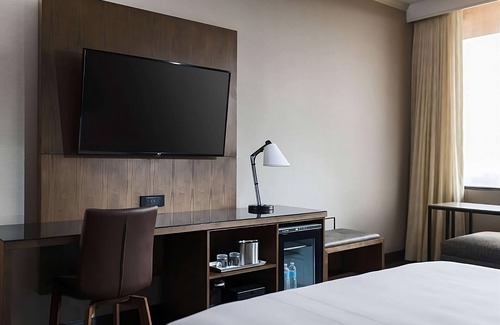 Nashville Complejo | Affordability Meets Comfort! Short Drive to Adventure Science Center, w/ Pools