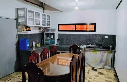 Santa Rosa Casa | Affordable 1 bedroom w/ wi-fi , netflix & parking