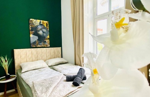 Matzleinsdorf Casa | Affordable 1BR Apartment. Prime Location In Vienna