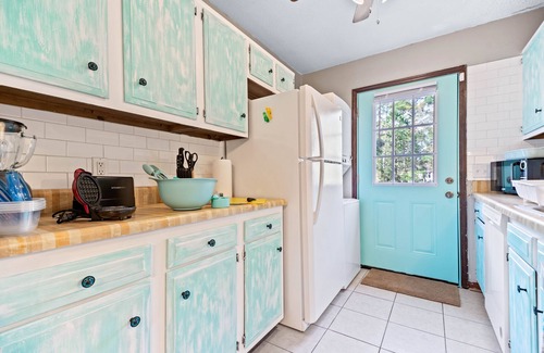 Montgomery Casa | Affordable 3BR Duplex Near Kayaking, Downtown, & Beach