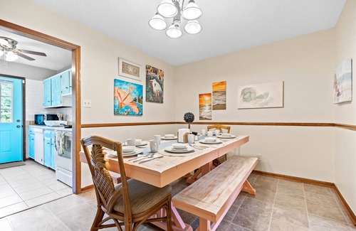 Montgomery Casa | Affordable 3BR Duplex Near Kayaking, Downtown, & Beach
