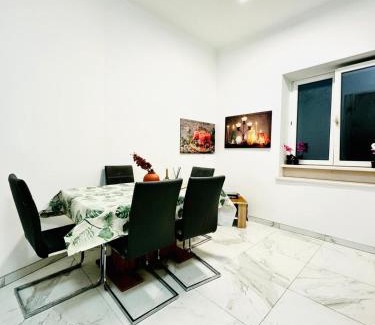 Liesing Apartamento | Affordable 5BR Shared Apt, 11 Min to Atzgersdorf