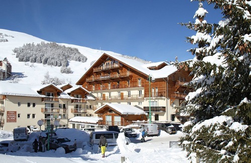 Les Deux Alpes Condominio | Affordable Apartment 150m from the ski lifts