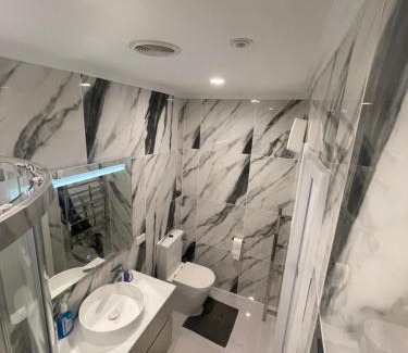 Palmerston North Casa | Affordable Ensuite, Handy Location