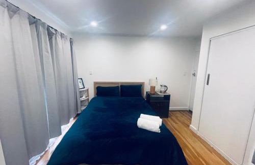 Palmerston North Casa | Affordable Ensuite, Handy Location
