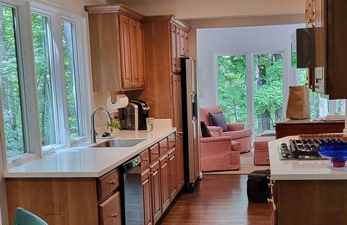Roaring Gap Casa | Affordable Luxury for the Very Particular! Beautiful, Spacious, Upscale Retreat.
