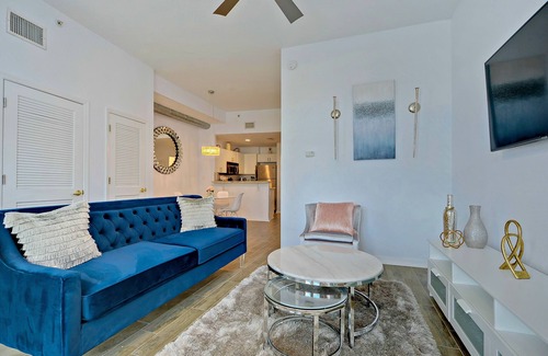 Historic Ybor Condominio | Lujo moderno asequible - 2 BD / 2 baños en YBOR City