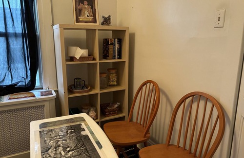 Upper Darby Casa | Affordable nice place on the suburb of Philadelphia, 15 min on train to city.