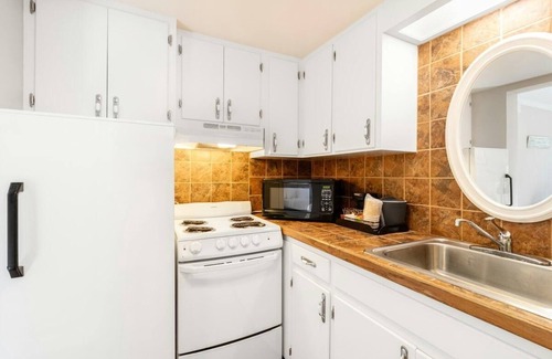 Litchfield by the Sea Apartamento | Affordable Oceanview Efficiency 2nd Flr