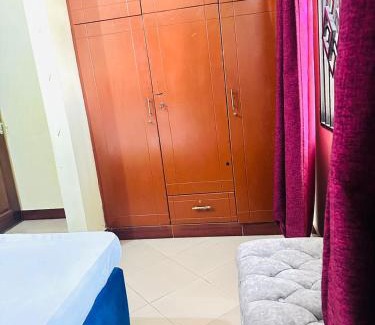 Dar es Salaam Cama Y Desayuno | Affordable pearl Lulu Apartments with Fast WiFi