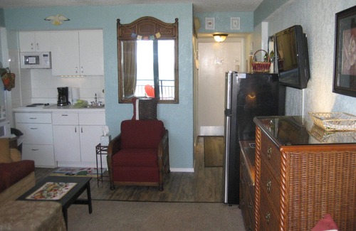 Daytona Beach Shores Apartamento | Frente al mar Estudio (increíbles vistas) - ofertas en reserva de la caída Reservar ahora.