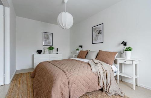 Katarina-Sofia Apartamento | Affordable stay in creative SoFo - construction work