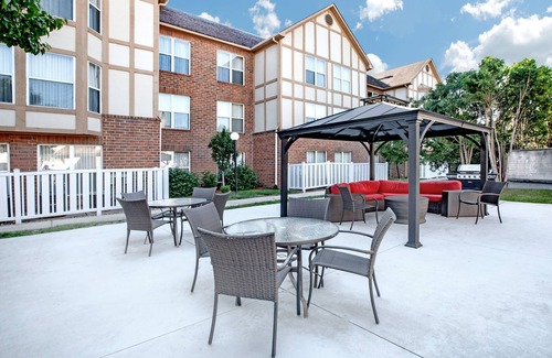 Warren Apartamento | Affordable Suites of America Detroit-Warren
