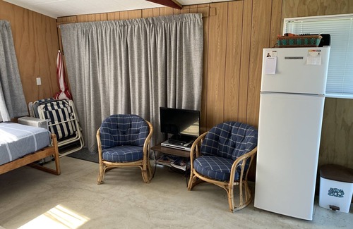 Snells Beach Cabina | Asequible con vistas al mar y cerca de la playa.