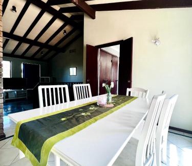 Booragoon Casa | Affotable Relocation FIFO Long Term Queen Bedroom Near City Fremantle Sawn River
