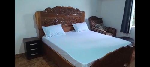 West Coast Division Apartamento | Afonta's Greenhouse Retreat
