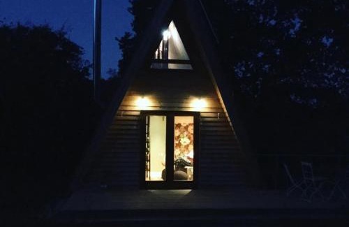 Newport Chalet De Esquí | Aframe Tiny Home SILVA with private hot tub