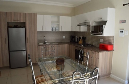 Durbanville Cabaña | African Palm Cottage