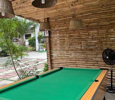 Kokrobite Complejo | African Treasure Gardens And surf Resort